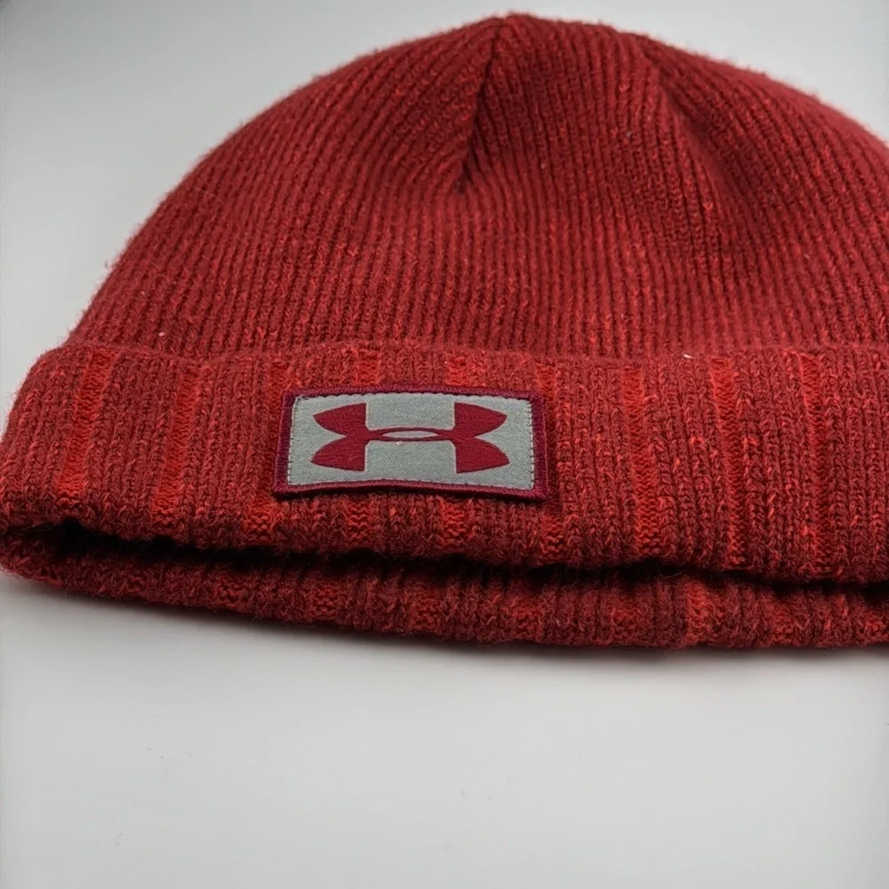 2014 Under armour UA logo red polyester toboggan beanie hat cap headgear